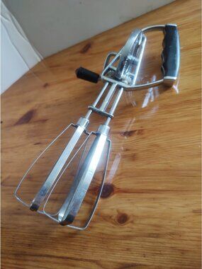 Vintage Stainless Steel Hand Whisk Double Whisk Rotary Wheel Blender